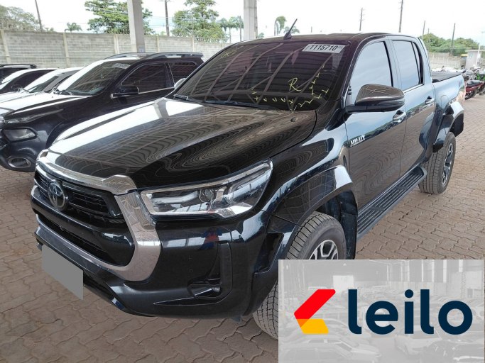 TOYOTA HILUX 25/25