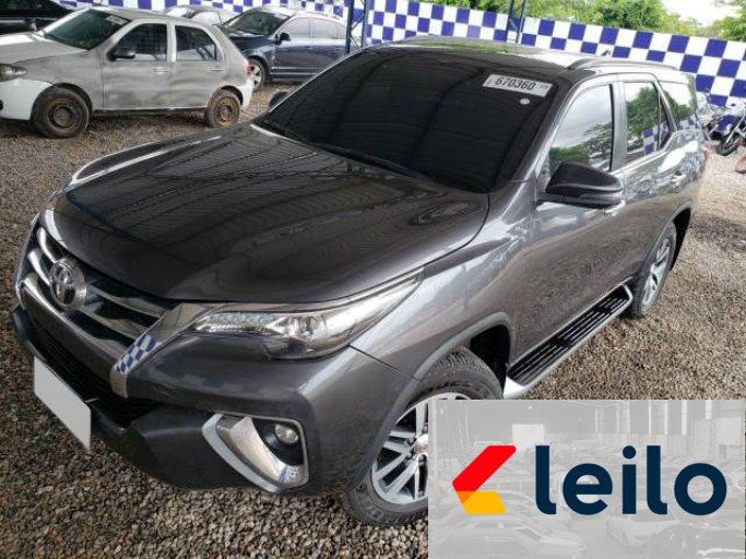 TOYOTA HILUX SW4 21/21