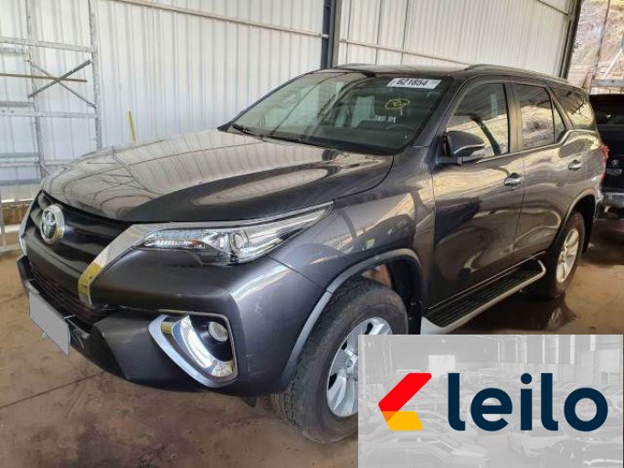 TOYOTA HILUX SW4 17/17