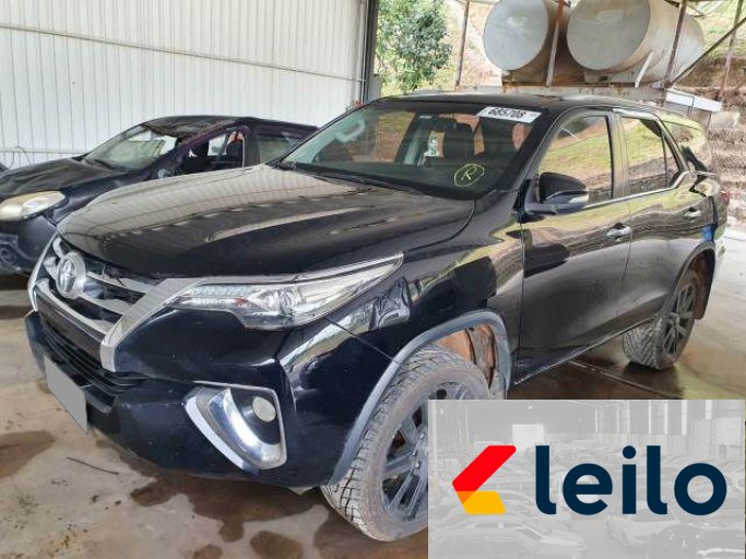 TOYOTA HILUX SW4 16/17